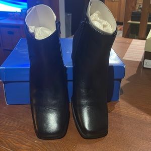 White Mountain Leather and textured Suede Side Zip Boots